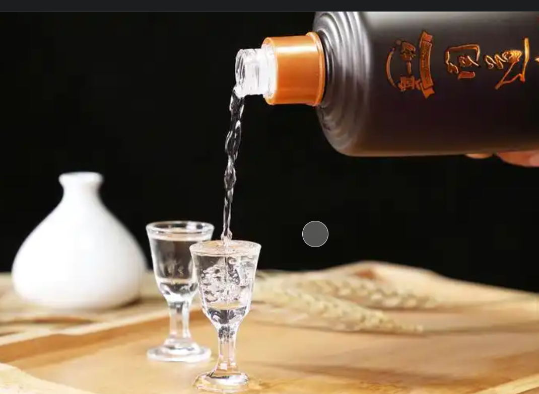 �׾���ҵ���ṹ���������ƣ���Ԫ������ǰ��